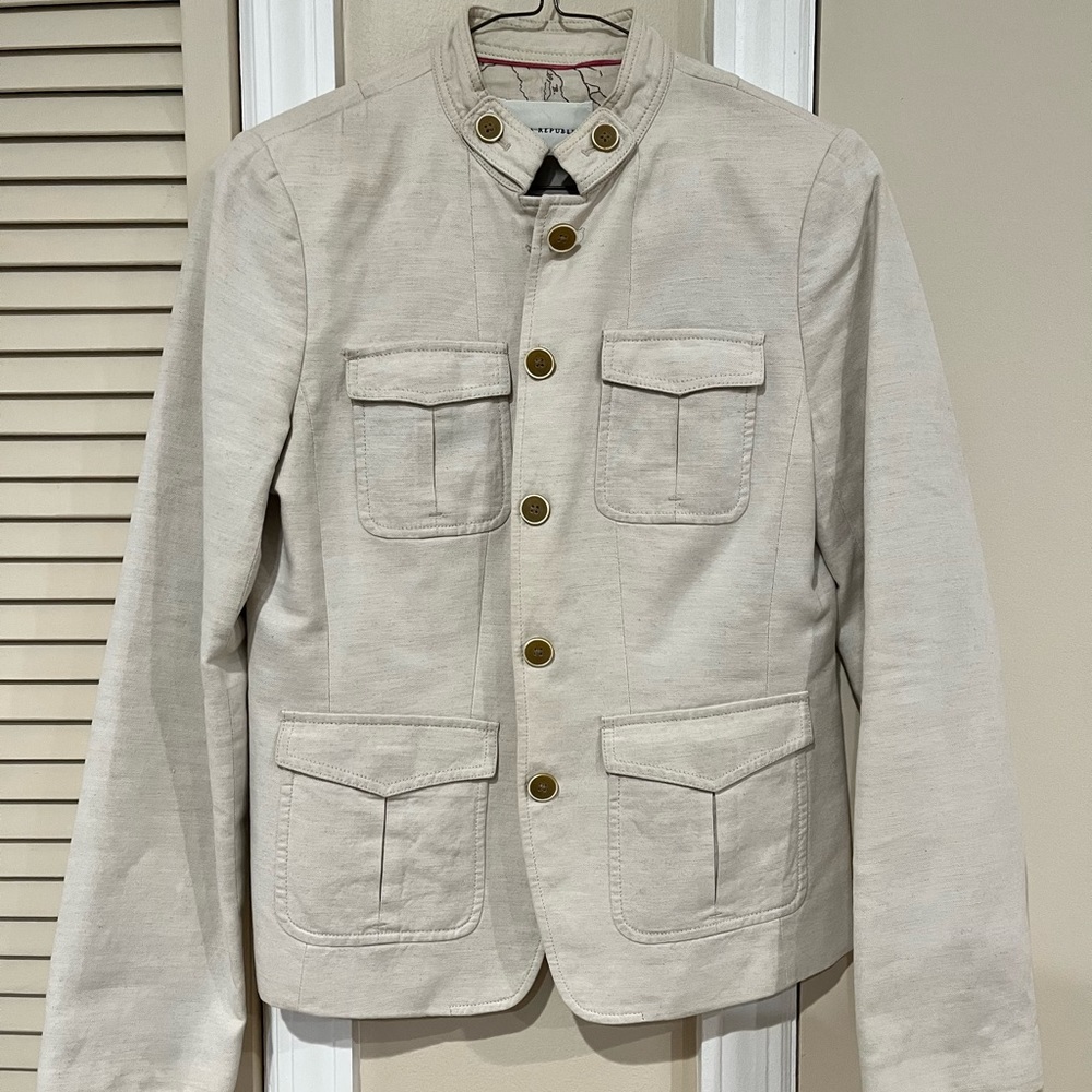 Banana Republic Women’s Light Tan Blazer Size 8